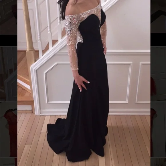 Off the shoulder black/nude with crystal dress | Size: 0-2 | w/ nude sheer shawl - Picture 2 of 9